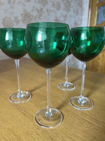 стаканы 6 штук: Бокалы для вина Стекло красивого малахитового цвета👌 Выглядят