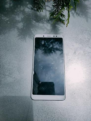 mi not 8: Redmi, Redmi Note 5, Б/у, 64 ГБ, цвет - Серебристый — 1