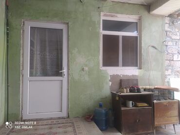 komsomol dairesinde satilan heyet evleri: 2 otaqlı, 61 kv. m, Kredit yoxdur, Orta təmir