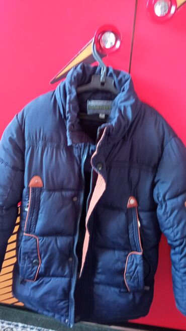 Верхняя одежда: Куртка зимняя для мальчики 3-4 класса состояние хорошое, аккуратно