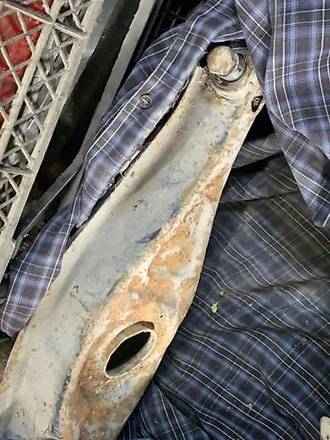 Другие автозапчасти: Набор автозапчастей (разнородные элементы подвески/кузова) Состав по — 3