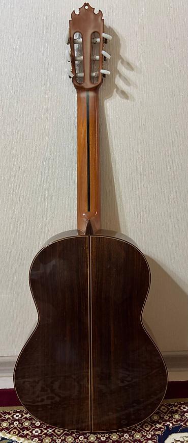 gitara klasik: Manuel Contreras II "C-5" İspan gitara ustası Manuel Kontrerasın əl — 2