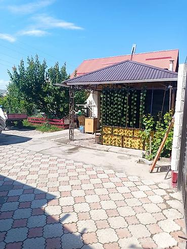 Продажа коттеджей и домов: Продается жилой дом с двором и хозпостройками. Описание объекта — 5