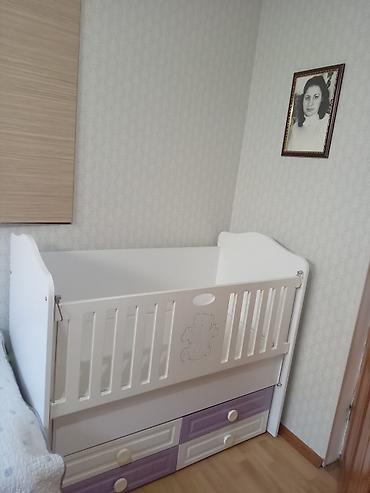 usaq carpayi: Uşaq beşiyi – ağ rəngdə, klassik dizaynlı. Xüsusiyyətlər: - Material — 2