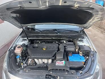 Kia: Kia K5: 2011 г., 2 л, Автомат, Газ, Седан — 4