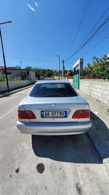 Used Cars: Mercedes-Benz 220: 2.2 l | 2000 year Limousine