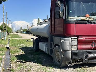 2 куб: Ассенизатор, Renault, 1993 г., от 13 м3 — 2