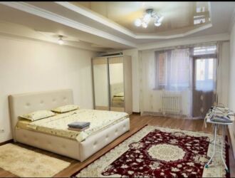 куплю квартиру в бишкеке 3 х комнатную: 3 комнаты, Агентство недвижимости, Без подселения, С мебелью полностью