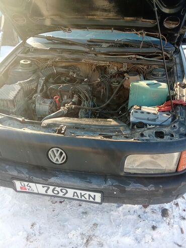 Volkswagen: Volkswagen Passat: 1990 г., 1.8 л, Механика, Бензин, Универсал