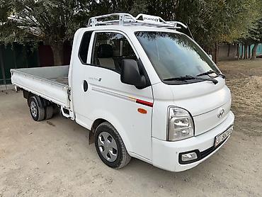 Транспорт: Hyundai Porter II — компактный грузовой бортовой автомобиль. Основные — 3
