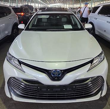 Toyota Camry: 2019 г., 2.5 л, Вариатор, Гибрид, Седан