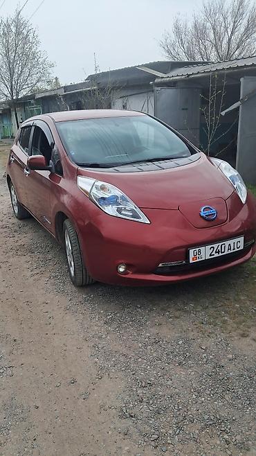 Nissan: Nissan Leaf: 2013 г., Электромобиль, Хэтчбэк — 1