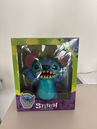 Oyuncaqlar: Stitch oyuncaq - İstifadə olunmayıb, öz qabında satılır. Əlləri və