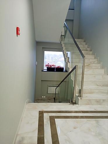 Аренда офисов: Аренда офисов, 73 м², В бизнес центре, С видом на горы, С отдельной кухней, С отдельным сан узлом — 2