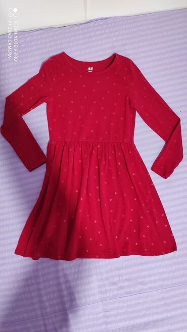 crvena plišana haljina: Haljinica HM bez ostecenja. Velicina 134-140 Duzina 73 Ramena 31