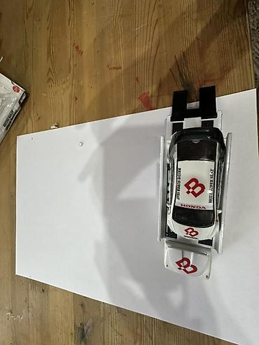 Модели автомобилей: HotWheels Premium Kousoku Hauler и Honda Civic Type R 1:64 масштаб — 1