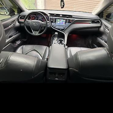 rolls royce phantom: Toyota Camry: 2019 г., 2.5 л, Автомат, Бензин, Седан — 2
