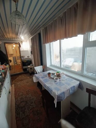 Иссык-Куль 2024: 65 м², 4 комнаты, Старый ремонт С мебелью
