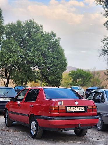 саббуферы: Volkswagen Vento: 1992 г., 1.8 л, Механика, Бензин, Седан — 5