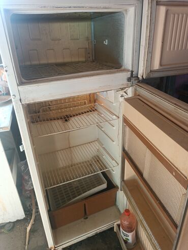 Холодильники: Холодильник Минск, Б/у, Двухкамерный, De frost (капельный), 5 * 12 * 5