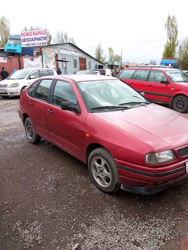 обмен на мотоцикл: Volkswagen Polo: 1996 г., 1.8 л, Бензин