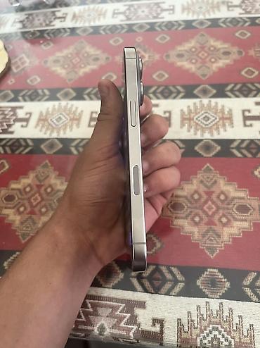 m4 pro: IPhone 16 Pro, 256 GB, Natural Titanium, Face ID — 5