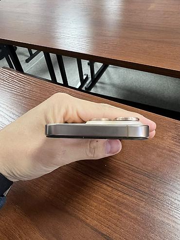 iphone 13 pink: Смартфон Apple iPhone (линейка с тройным модулем камеры) в светлом — 7