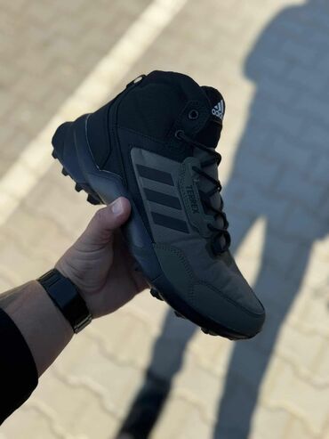 Čizme: Čizme, Adidas, veličina - 46 na lalafo.rs — 10 Čizme: Čizme, Adidas, veličina - 46 — 10