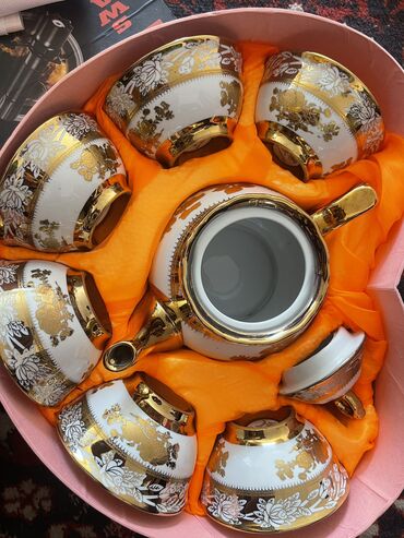 самый лучший подарок: Чайный сервиз