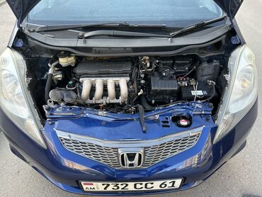 Honda: Honda Fit: 2010 г., 1.3 л, Вариатор, Бензин, Хэтчбэк