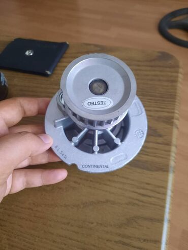 Ötürücü qutuların detalları: Salam 1.6ecotek mator ucun ponpa Almaniyadan gelib qiymeti 40 manat
