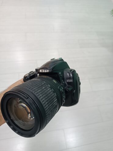 lens nikon: Nikon D5000 Lens 28-105mm