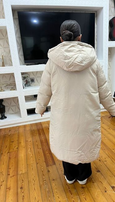 женский пуховик новый: Trendyol qadın şişmə palto - Brend: Trendyol - Rəng: Qara (etiketdə