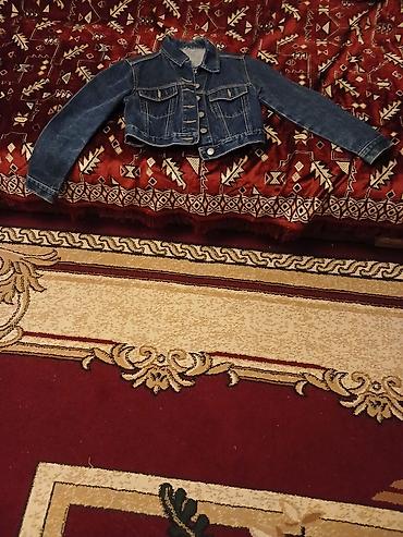 cinsi: Qadınlar üçün qısa denim gödəkçə - Klassik tünd mavi cins parça - — 1
