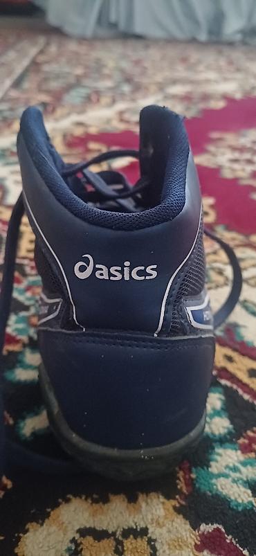 Şəxsi əşyalar: Məhsul: Asics brendinin yüksək boğazlı idman ayaqqabısı (HOMA — 4