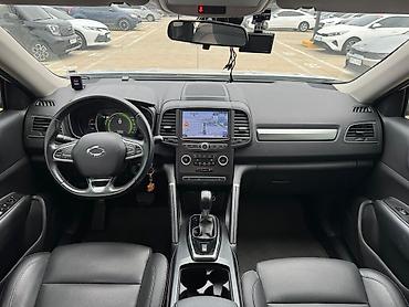 omoda s5: Самсунг Рено QM6 (Samsung Renault QM6) — пятидверный кроссовер белого — 5
