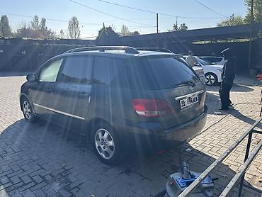 volkswagen b2: Toyota Avensis Verso: 2001 г., 2 л, Механика, Дизель, Минивэн — 1