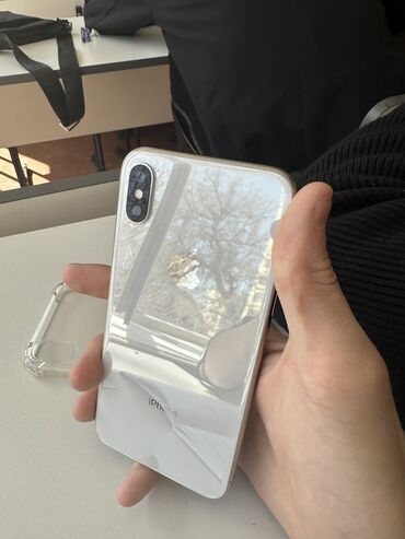 Apple iPhone: IPhone X, Б/у, 64 ГБ, Белый, Чехол, 100 %