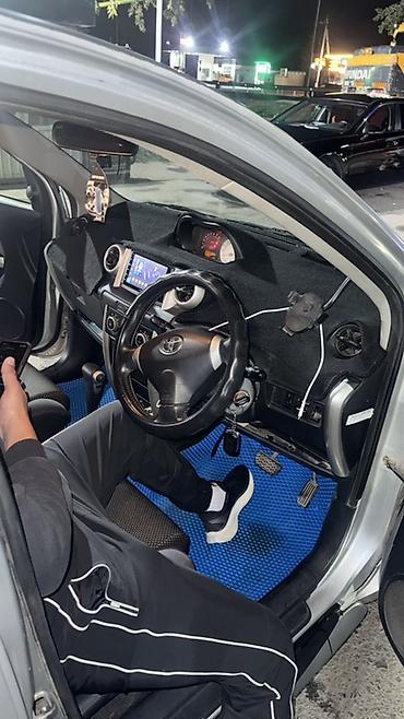 Унаа сатуу: Toyota Ist: 2002 г., 1.5 л, Автомат, Бензин, Хетчбек — 7