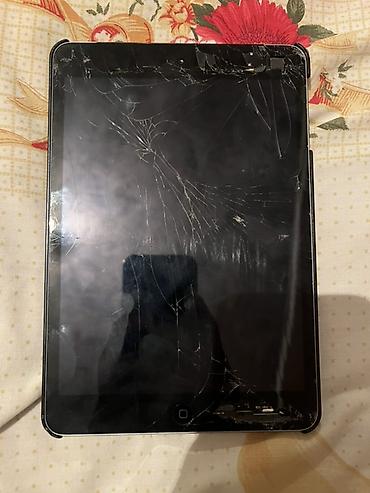 сломан экран: IPad mini (первое поколение), Wi‑Fi + Cellular, 7.9" - Корпус — 3