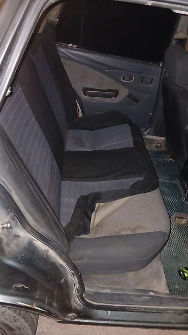автомобиль пассат: Daewoo Nexia: 2002 г., Кол менен иштөөчү, Бензин — 5
