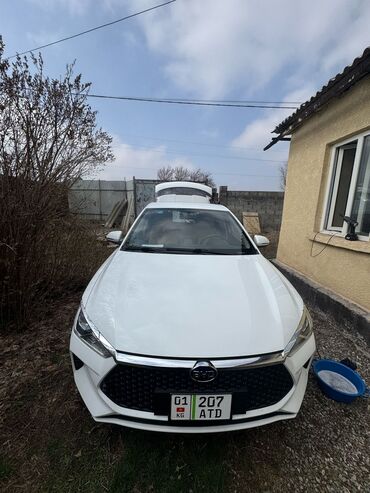 BYD: BYD : 2021 г., 1.6 л, Робот, Электромобиль, Хэтчбэк