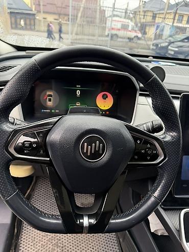 JMEV: JMEV EX5: 2019 г., Автомат, Электромобиль, Кроссовер — 4