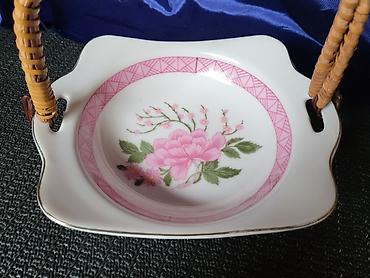 Ostali antikviteti: Japanska porcelanska bombonijera iz 70ih.god. Porcelanska bombonijera — 6