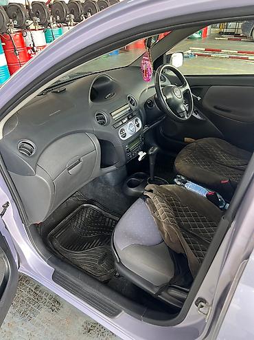 Toyota: Toyota Vitz: 2003 г., 1.3 л, Вариатор, Бензин, Хэтчбэк — 8