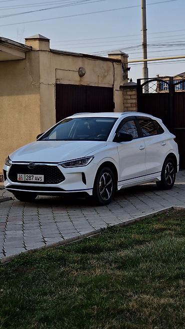 byd e9 1: BYD E2: 2021 г., Электромобиль, Хэтчбэк — 1