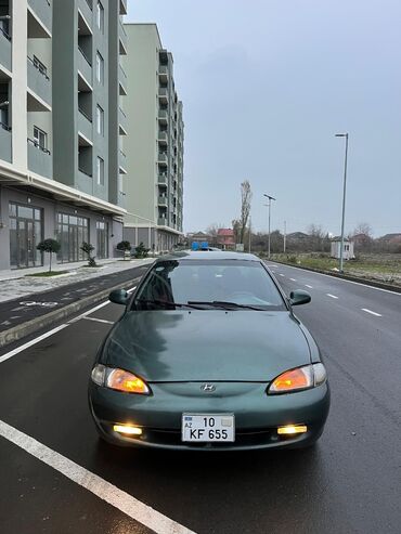 Hyundai: Hyundai Elantra: 2 l | 1997 il Sedan