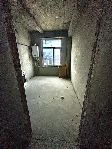 23: 1 комната, 42 м², ул. Ахунбаева / Чапаева Индивидуалка, 3 этаж, ПСО (под самоотделку) — 2
