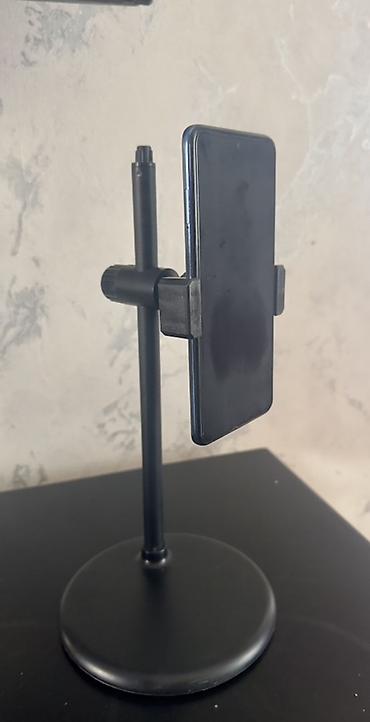 Metaldan hazırlanıb Xüsusiyyətlər: - Material: metal gövdə və ağır