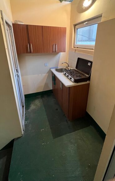 Uzunmüddətli kirayə mənzillər: Kiraye heyet evi Ehmedlide Kohne Gunesli. Istilik kombi sistemidir — 9